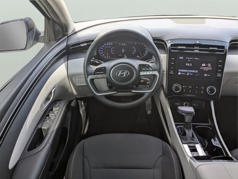 Used 2023 Hyundai Tucson SE FWD image 13