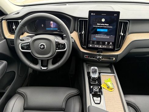 New 2026 Volvo XC60 B5 Ultra w/ Protection Package Premier image 11