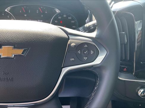 Used 2023 Chevrolet Traverse LT FWD image 13