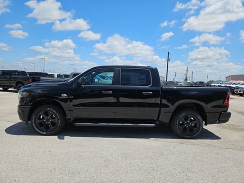New 2026 RAM 1500 Express AWD/4WD image 6