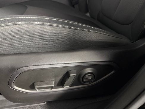 Used 2025 Jeep Grand Cherokee Laredo w/ Luxury Tech Group I image 23