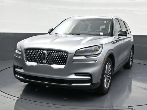 Used 2023 Lincoln Aviator Reserve image 9