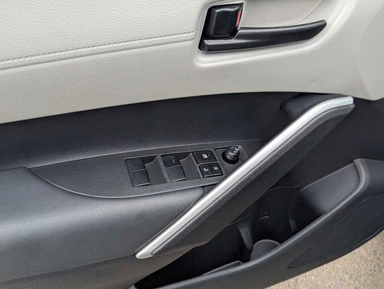 Used 2026 Toyota Corolla Cross L FWD image 15