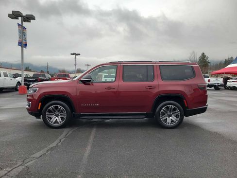 Used 2024 Jeep Wagoneer Series II image 11