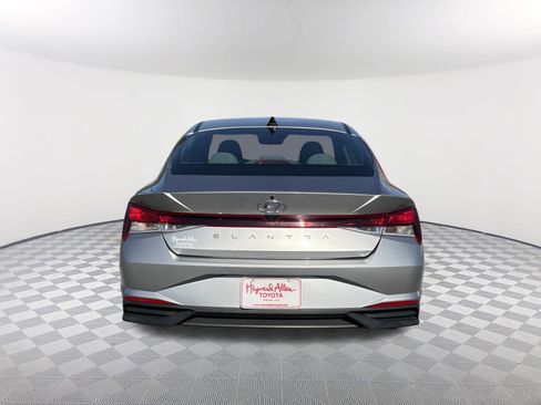 Used 2023 Hyundai Elantra SEL image 16
