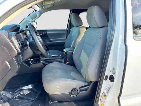 Used 2022 Toyota Tacoma SR w/ SX Package image 19