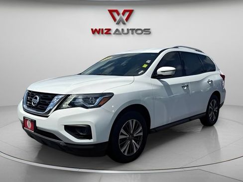 Used 2017 Nissan Pathfinder S FWD image 1