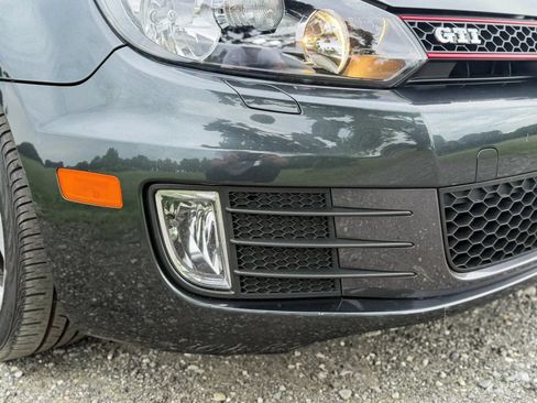Used 2010 Volkswagen GTI 2-Door FWD image 41