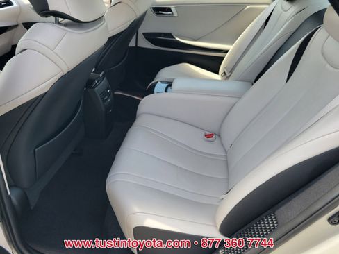 Certified 2020 Toyota Mirai FWD image 11