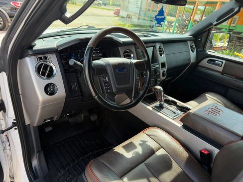 Used 2015 Ford Expedition King Ranch RWD image 16