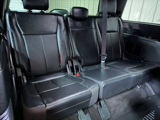 Used 2020 Ford Expedition XLT w/ Equipment Group 202A AWD/4WD image 25