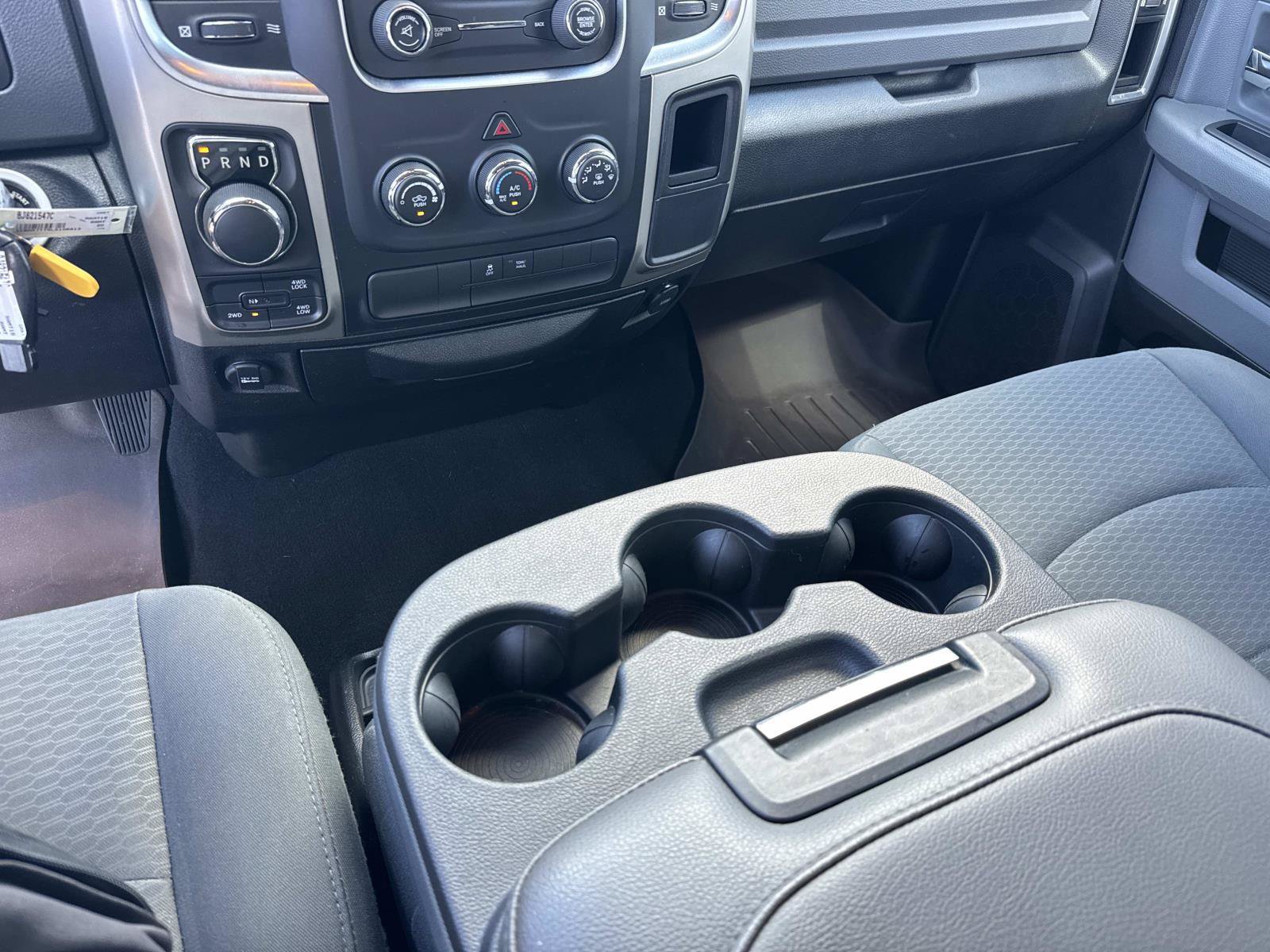 Used 2020 RAM 1500 Classic SLT AWD/4WD image 24