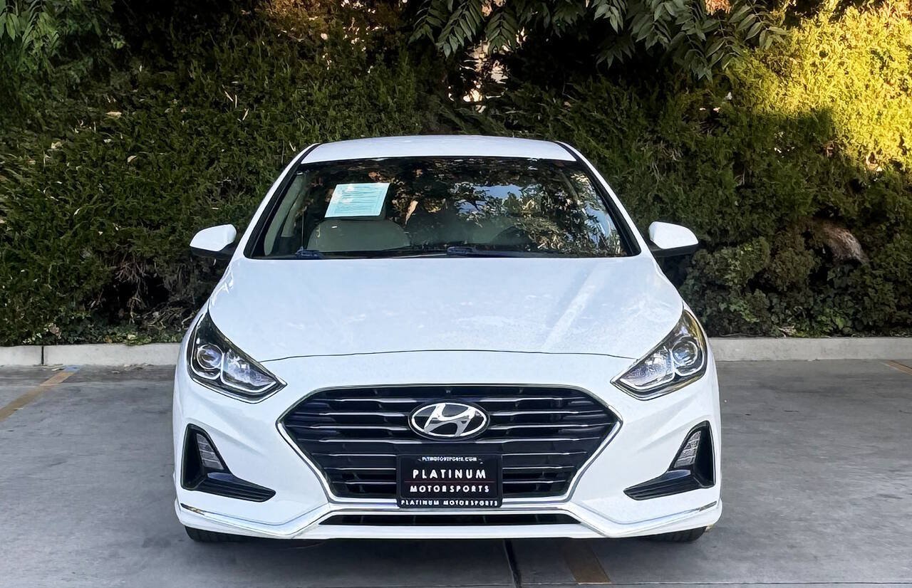 Used 2018 Hyundai Sonata SE FWD image 2