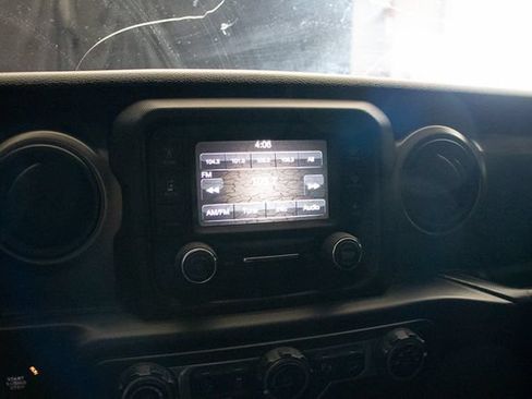 Used 2019 Jeep Wrangler Unlimited Sport S AWD/4WD image 33