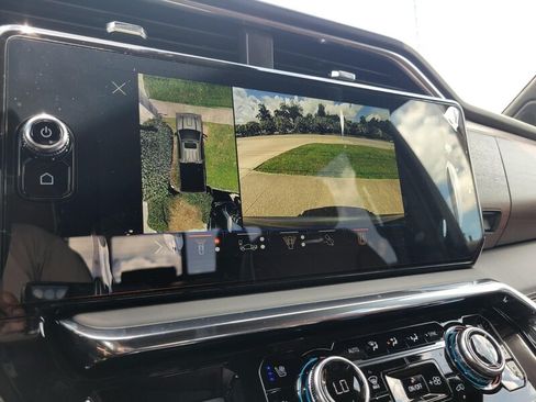 New 2026 GMC Sierra 2500 Denali Ultimate AWD/4WD image 16