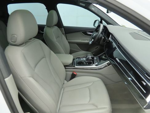 Used 2021 Audi Q7 3.0T Premium Plus image 19