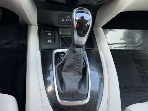 Used 2019 Nissan Rogue Sport SV w/ Technology Package FWD image 23