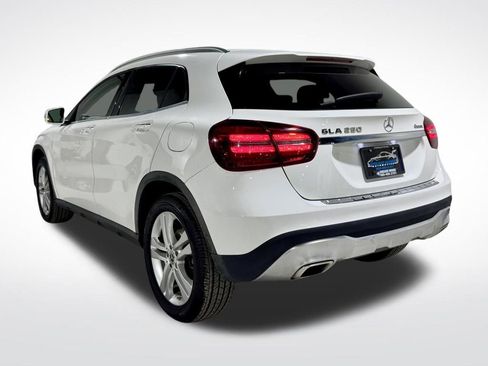 Used 2020 Mercedes-Benz GLA 250 4MATIC w/ Premium Package image 8