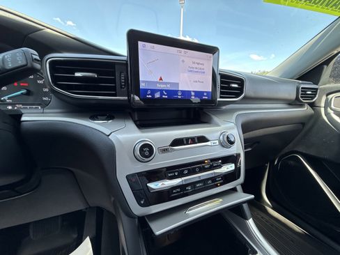 Used 2023 Ford Explorer XLT w/ Equipment Group 202A image 16