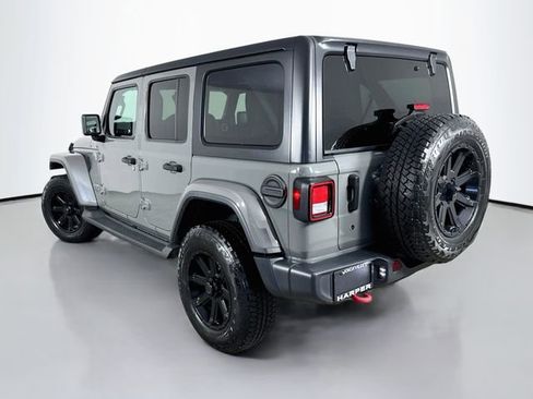 Used 2018 Jeep Wrangler Unlimited Sahara AWD/4WD image 10