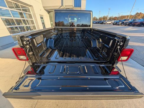 New 2026 Jeep Gladiator Sport image 11