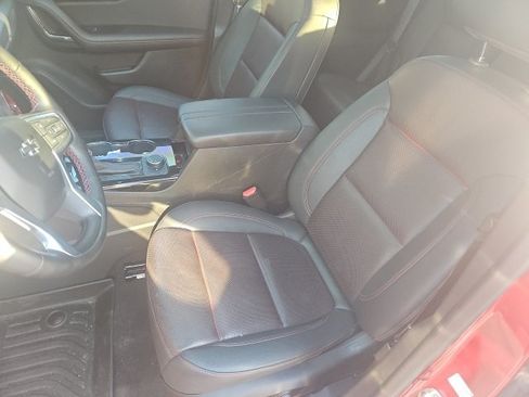 Used 2023 Chevrolet Blazer RS w/ Enhanced Convenience Package FWD image 3