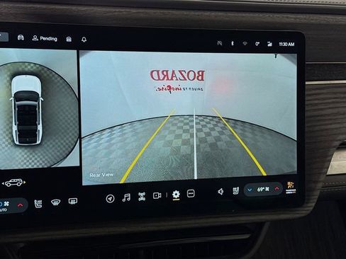 Used 2023 Rivian R1S Launch Edition image 16