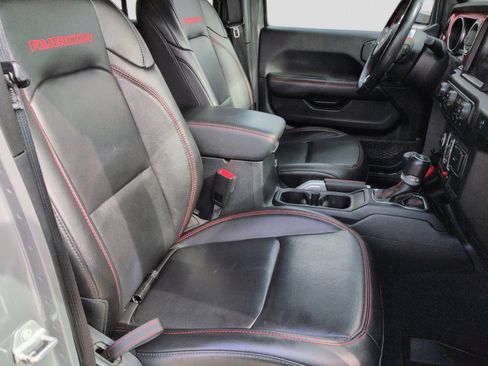 Used 2020 Jeep Wrangler Unlimited Rubicon w/ Uconnect 4C Nav & Sound Group AWD/4WD image 25