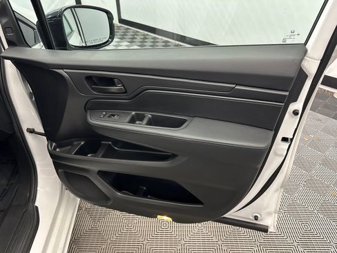 Used 2025 Honda Odyssey Sport-L image 16