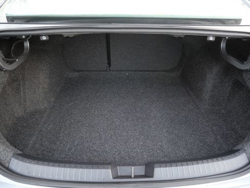 Used 2019 Volkswagen Jetta SE w/ Cold Weather Package image 29