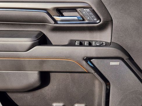 Used 2024 GMC Sierra 2500 AT4 w/ AT4 Premium Plus Package image 22