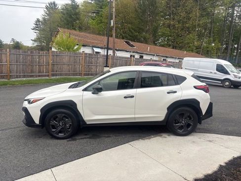 Used 2024 Subaru Crosstrek 2.0i AWD/4WD image 4