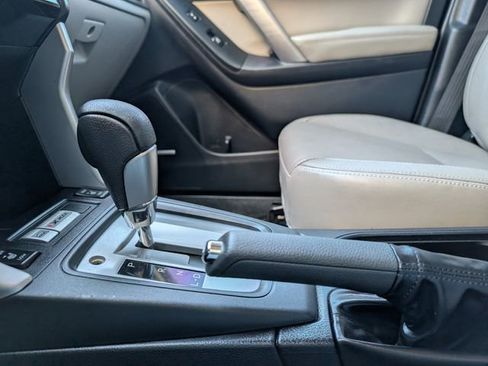 Used 2017 Subaru Forester 2.5i Limited image 17