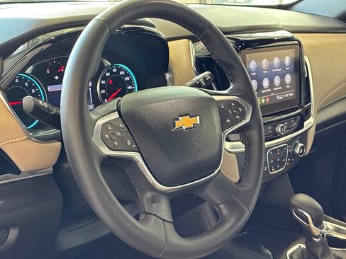 Used 2023 Chevrolet Traverse LT AWD/4WD image 19