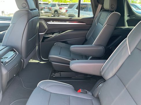 New 2026 Cadillac Escalade Luxury w/ Touring Package AWD/4WD image 22