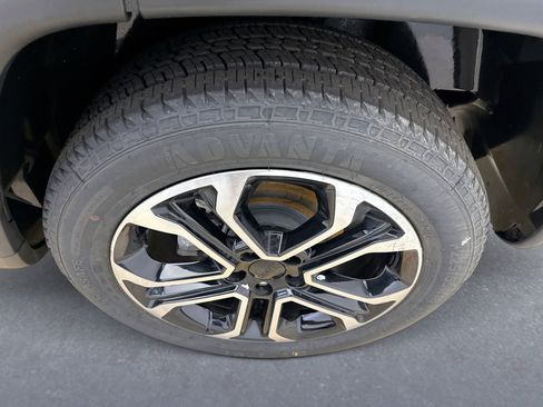 Used 2024 Jeep Compass Limited AWD/4WD image 20
