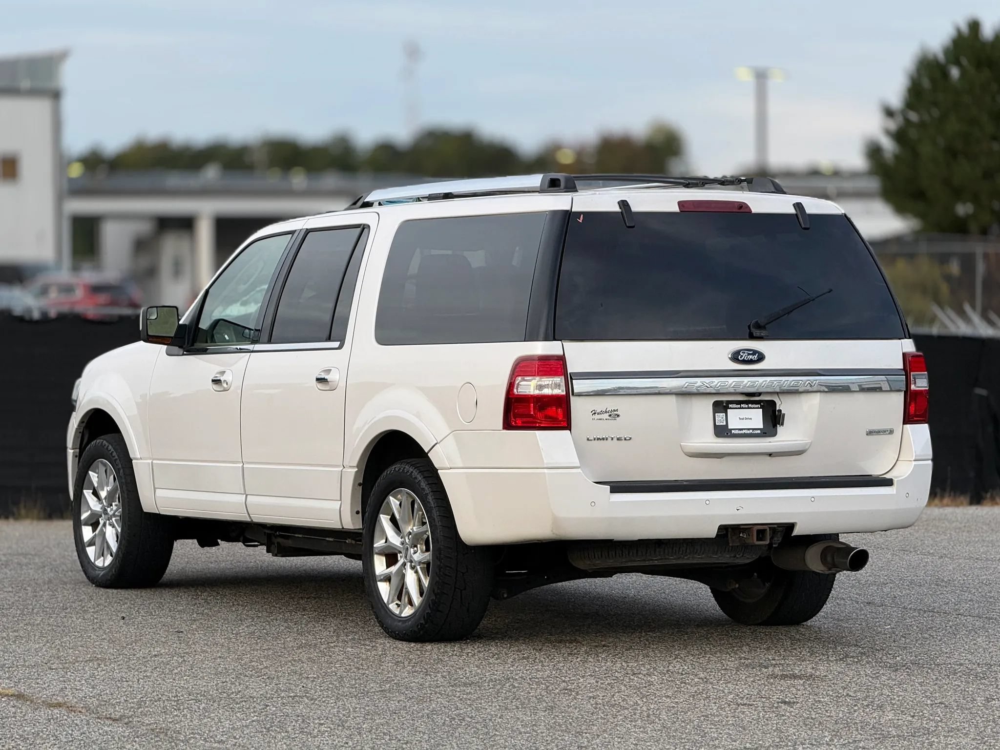 Used 2016 Ford Expedition EL Limited w/ Equipment Group 301A AWD/4WD image 10