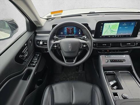 Used 2025 Lincoln Aviator AWD w/ Equipment Group 101A image 16