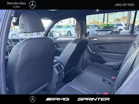 Used 2022 Volkswagen Tiguan SE R-Line image 18