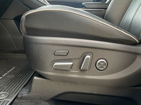 Used 2025 Hyundai Palisade Limited image 12