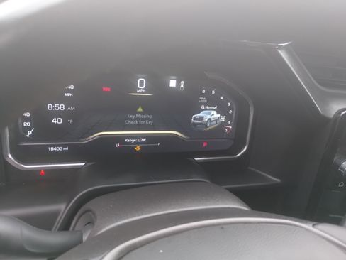 Used 2023 GMC Sierra 1500 AT4 image 12