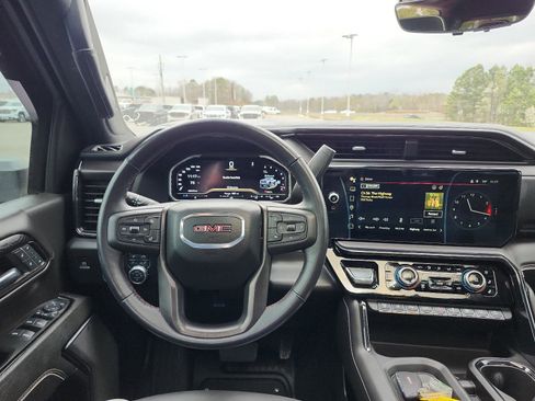 Used 2024 GMC Sierra 2500 AT4X image 20