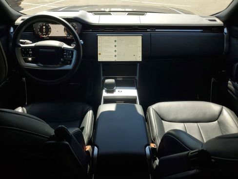 Certified 2025 Land Rover Range Rover Long Wheelbase Autobiography AWD/4WD image 28