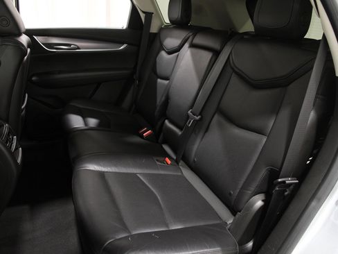 Used 2017 Cadillac XT5 Luxury w/ Driver Awareness Package image 20