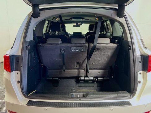 Used 2018 Honda Odyssey Touring image 25
