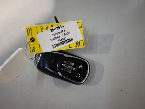 Used 2025 Buick Encore GX Preferred AWD/4WD image 9