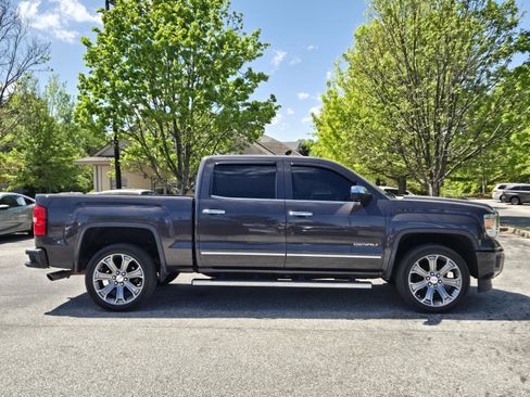 Used 2015 GMC Sierra 1500 Denali w/ Driver Alert Package image 6