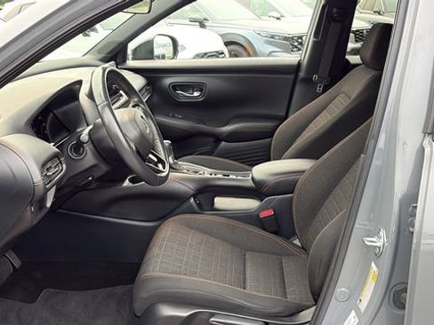 Used 2024 Honda HR-V Sport image 10