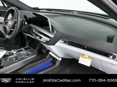 New 2026 Cadillac Lyriq Premium Luxury image 24