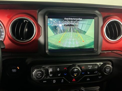 Used 2022 Jeep Wrangler Unlimited Rubicon w/ Dual Top Group image 19